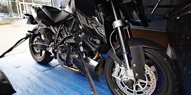 Перевозка мотоцикла на автовозе